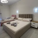 Alessio House Apartman *