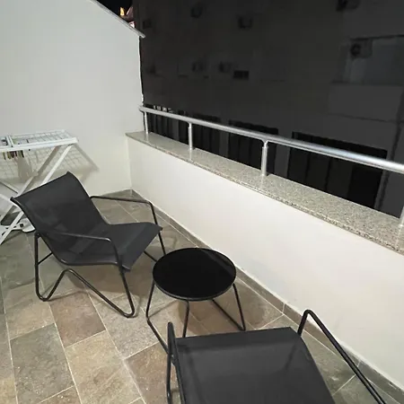 Alessio House Apartament *