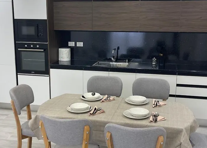 Apartament Alessio House *