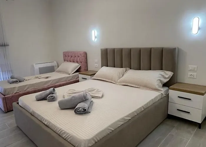 Alessio House Apartament *